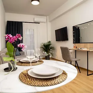 zeus-executive-suites.hotelschalkidiki.net/
